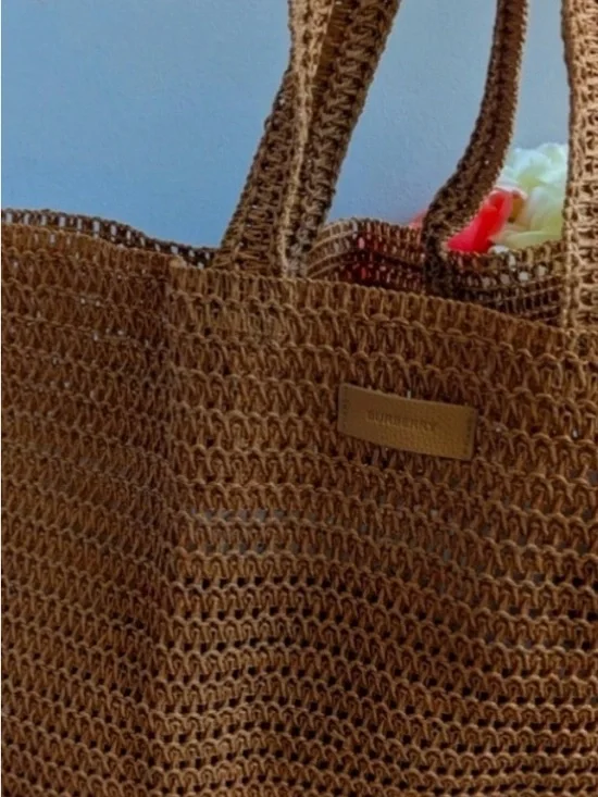 Original Burberry Extra Large Goddess Brown Woven Tote - Picture 3 of 7